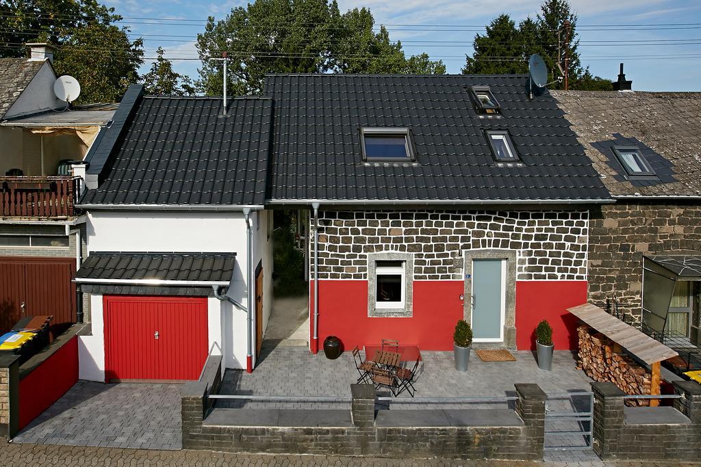 Rotes Bienenhaus Villa Kottenheim Rom bilde